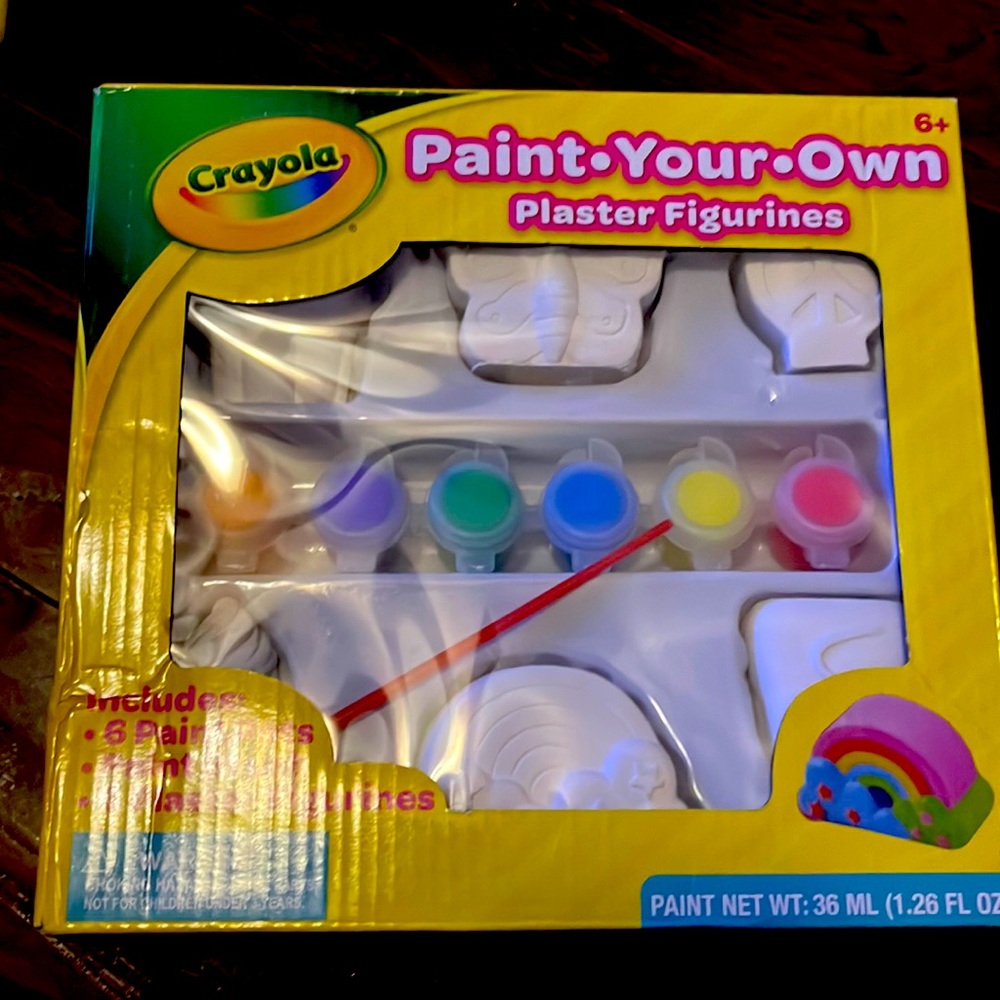 Paint Your Own spastic Figurines 6+
